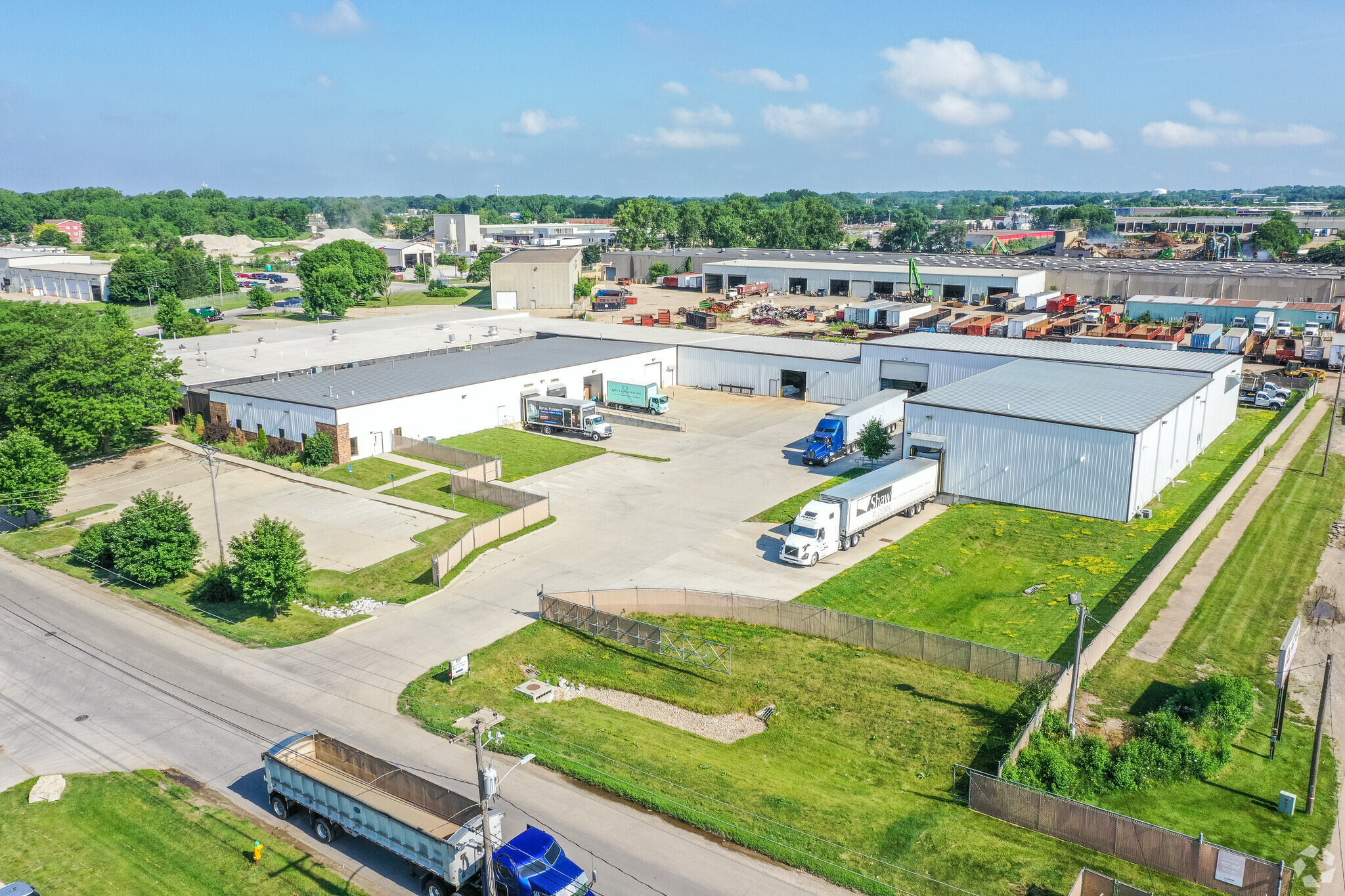 1800 Hull Ave, Des Moines, IA à louer Photo de l’immeuble– Image 1 sur 31