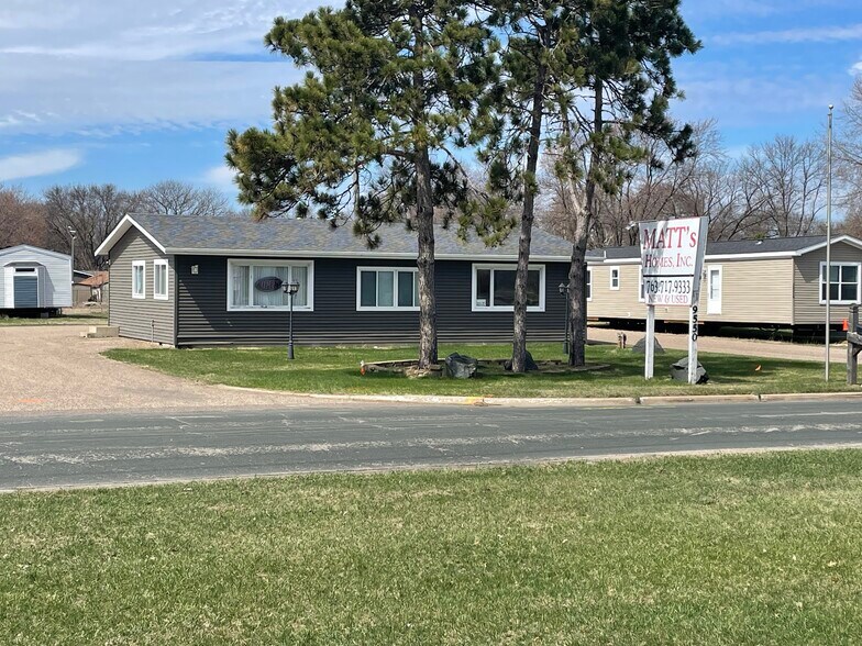 9550 NE Central Ave, Blaine, MN à vendre - Photo de l’immeuble – Image 2 sur 5
