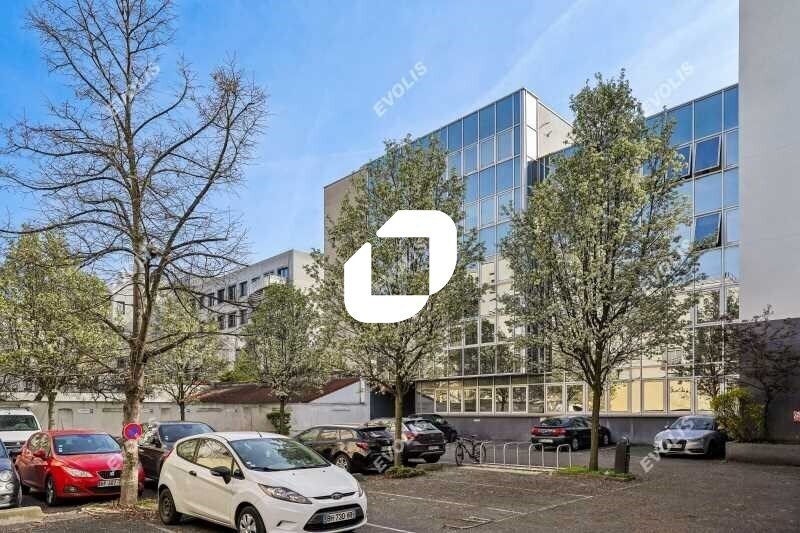 Bureau dans Saint-Ouen-sur-Seine à louer - Photo de l’immeuble – Image 1 sur 7