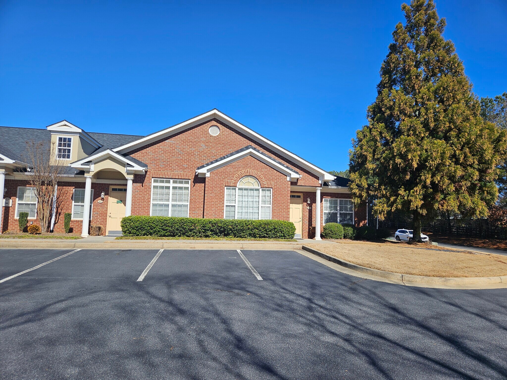 1815 Lockeway Dr, Alpharetta, GA à vendre Photo principale– Image 1 sur 30