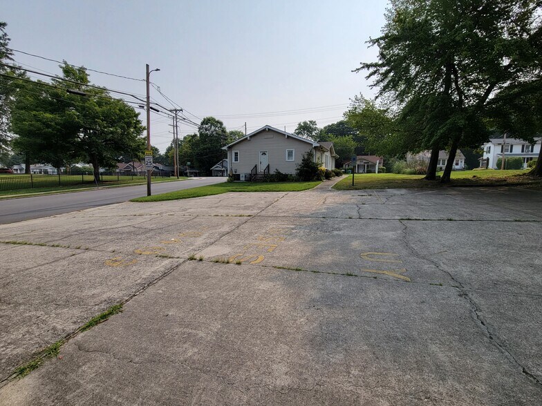 1521 Johnson St, High Point, NC à vendre - Photo de l’immeuble – Image 2 sur 5