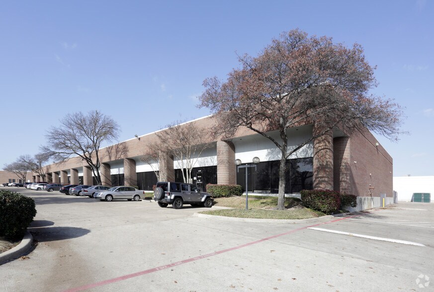 10445-10455 Markison Rd, Dallas, TX à louer - Photo de l’immeuble – Image 3 sur 3
