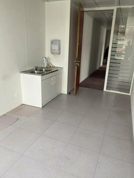 Bureau dans Lyon à louer - Photo de l’immeuble – Image 3 sur 7