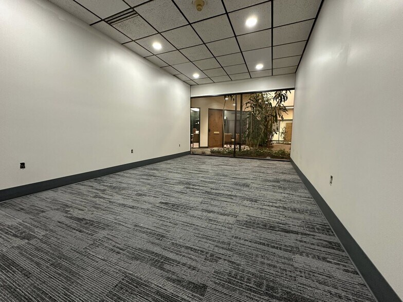 40 Adloff Ln, Springfield, IL à louer - Photo de l’immeuble – Image 3 sur 29