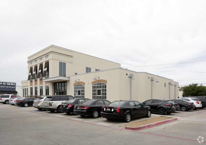 4425 N Central Expy, Dallas, TX à louer - Photo principale – Image 2 sur 5