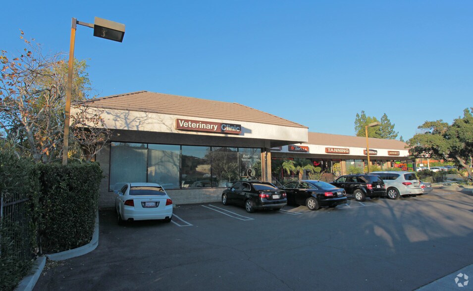1625 E Thousand Oaks Blvd, Thousand Oaks, CA à louer - Photo de l’immeuble – Image 3 sur 3