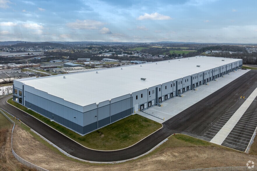 600 Busser Rd, York, PA à louer - Photo de l’immeuble – Image 3 sur 7
