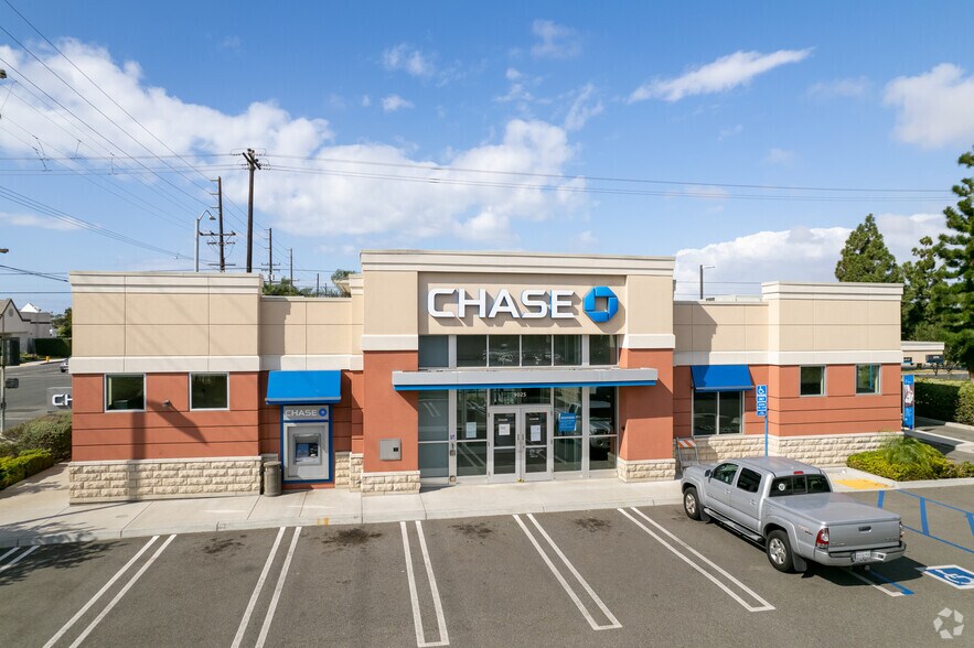 9025 Garfield Ave, Fountain Valley, CA à louer - Photo de l’immeuble – Image 3 sur 5