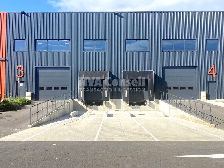 12 Rue De L'Equerre, Saint-Ouen-l'Aumône à louer - Photo de l’immeuble – Image 3 sur 24