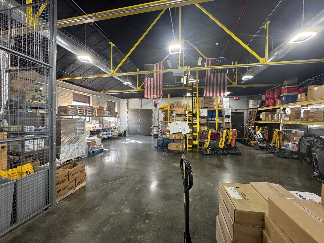 817 Moody St, Waltham, MA à louer Photo intérieure– Image 1 sur 11