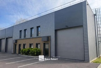 Plus de détails pour 73 Route De Corbas, Vénissieux - Local d'activités à louer