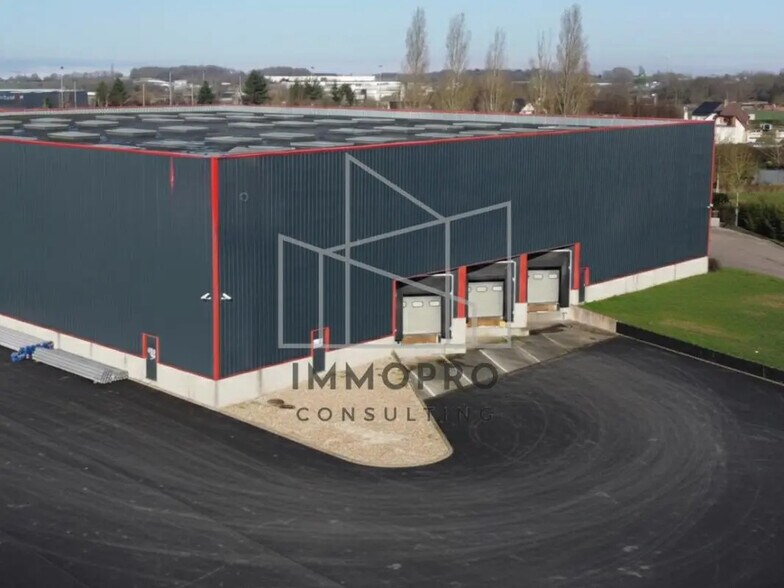 Industriel/Logistique dans Heudebouville à louer - Photo de l’immeuble – Image 1 sur 8