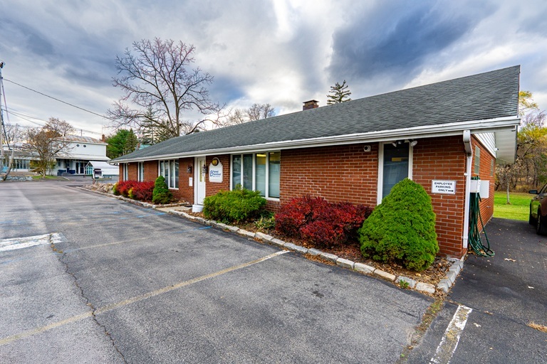 109 Legion Dr, Cobleskill, NY à vendre - Photo de l’immeuble – Image 1 sur 6