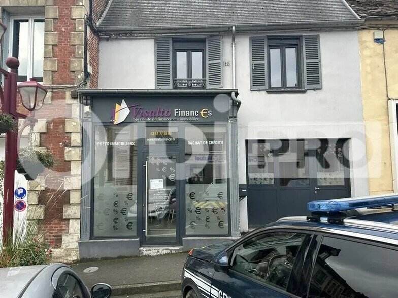 Bureau dans Saint-Just-en-Chaussée à louer - Photo de l’immeuble – Image 1 sur 6