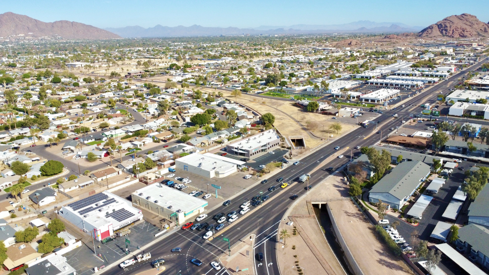 4636 E McDowell Rd, Phoenix, AZ à vendre - Photo de l’immeuble – Image 3 sur 19
