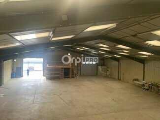 Plus de détails pour Local d'activités à louer