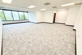 1 Vantage Way, Nashville, TN à louer Photo intérieure– Image 1 sur 1