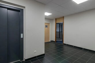 Bureau dans Champagne-au-Mont-d'Or à louer Photo intérieure– Image 1 sur 8