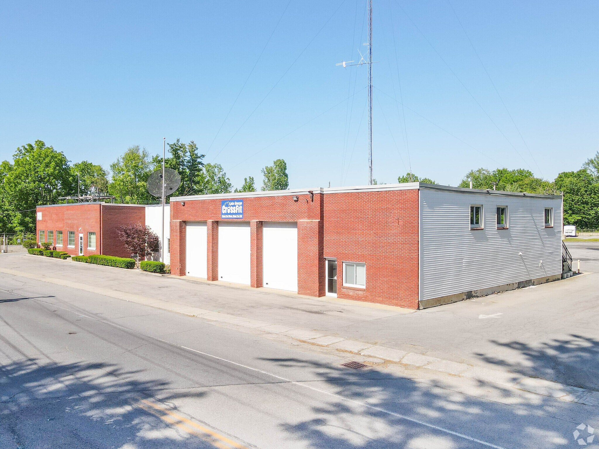 238 Bay St, Queensbury, NY à louer Photo principale– Image 1 sur 35