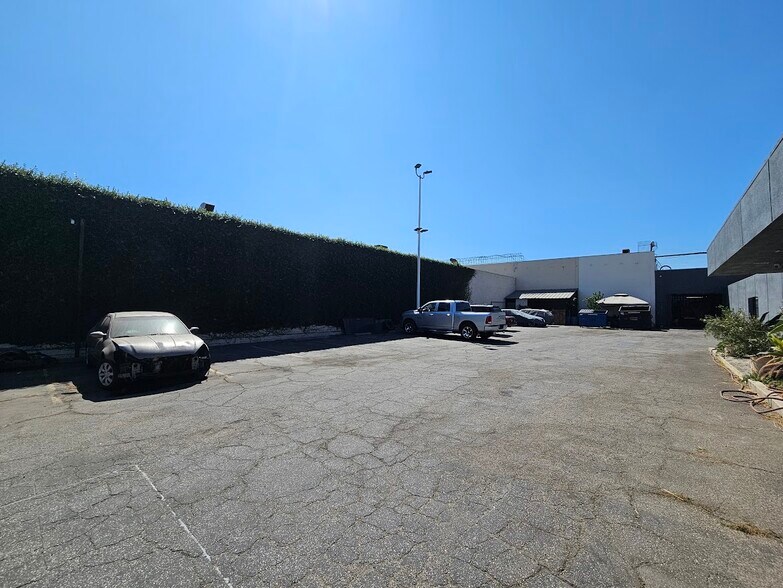 1615 McGarry St, Los Angeles, CA à louer - Photo de l’immeuble – Image 2 sur 17