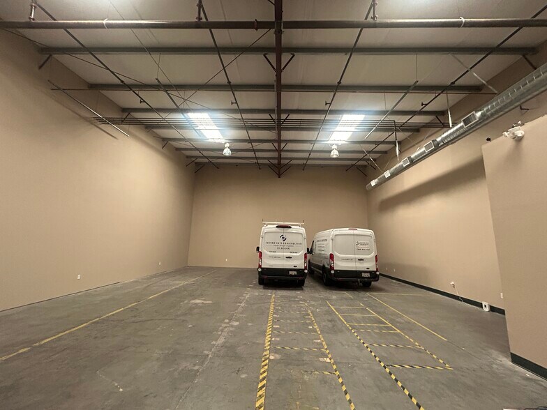 24556 S MacArthur Dr, Tracy, CA à louer - Photo de l’immeuble – Image 2 sur 3