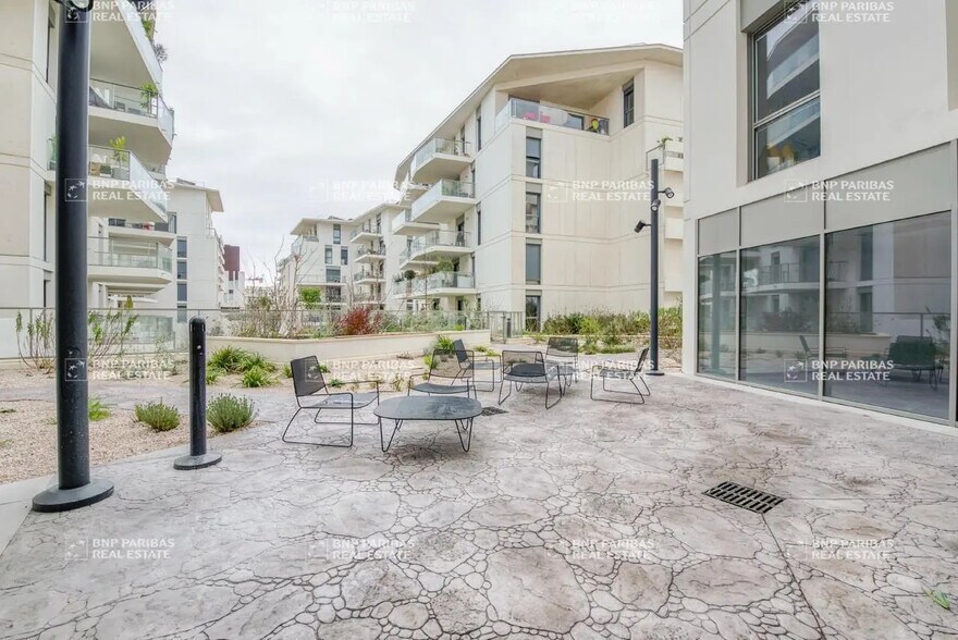 Bureau dans Castelnau-le-Lez à louer - Photo de l’immeuble – Image 2 sur 12