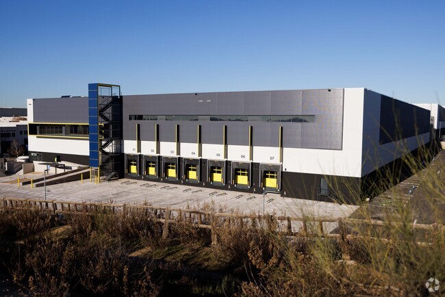 Plus de détails pour Calle Galileo Galilei, 3, Arroyomolinos - Industriel/Logistique à louer