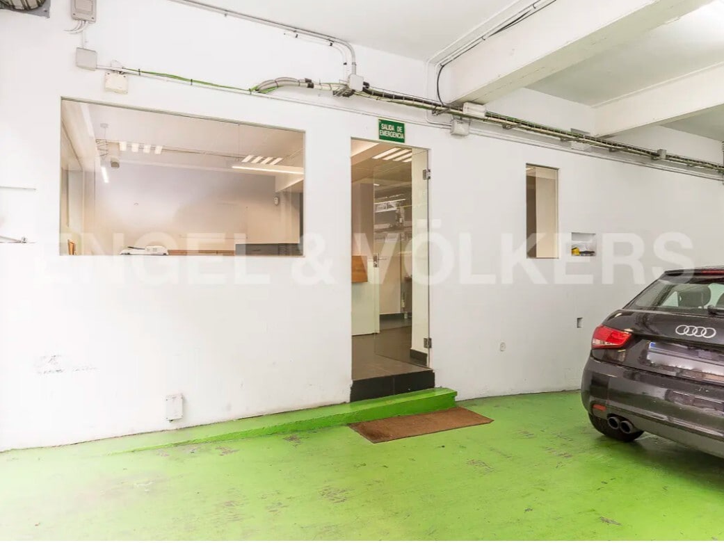 Bureaux/Local commercial dans Barcelone, Barcelona à louer Photo intérieure– Image 1 sur 4