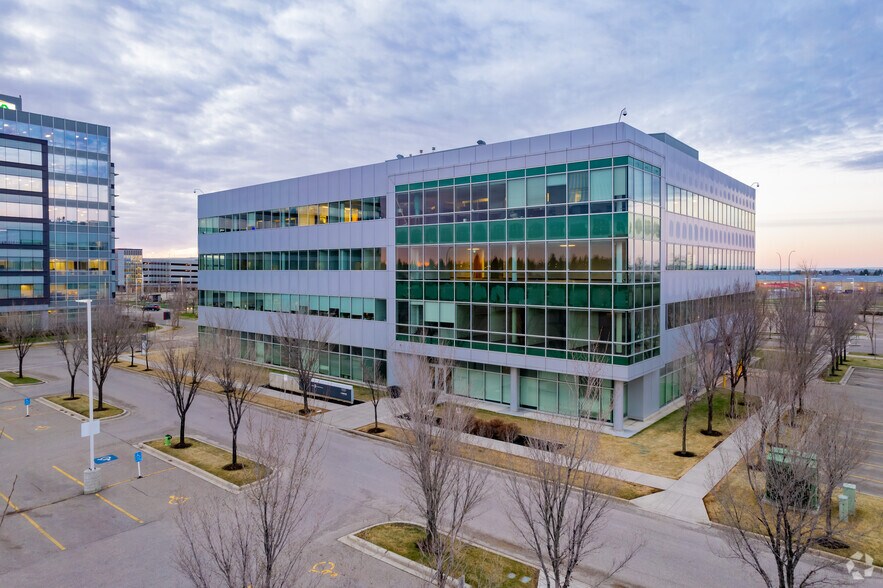 4954 Richard Rd SW, Calgary, AB à louer - Photo de l’immeuble – Image 3 sur 8