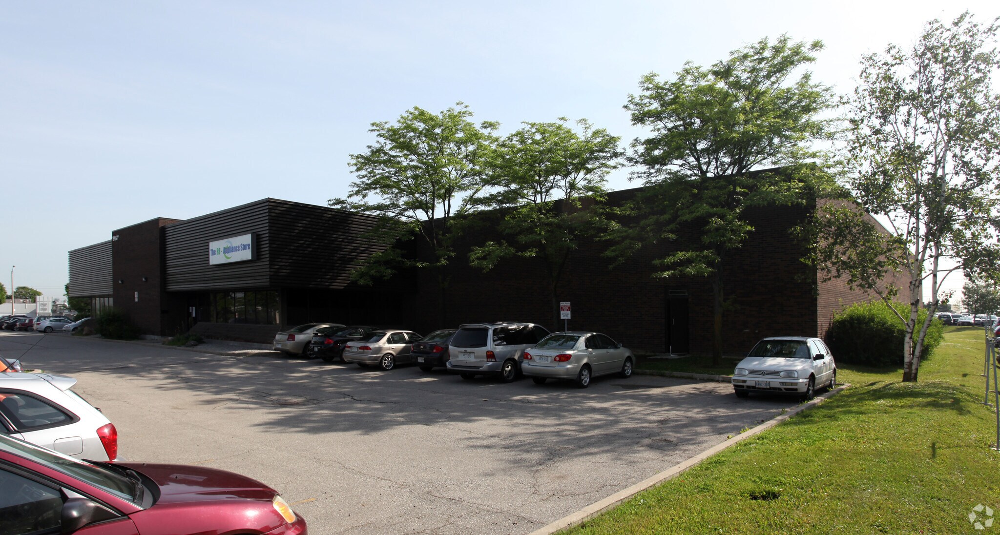 191 Attwell Dr, Toronto, ON à louer Photo principale– Image 1 sur 3
