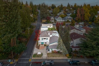 246 S Church St, Grass Valley, CA - Vue aérienne vue de carte - Image1
