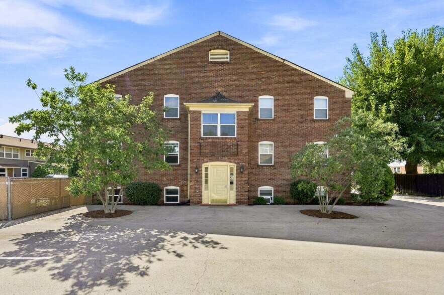 3815 Grandview Ave, Louisville, KY à vendre - Photo de l’immeuble – Image 2 sur 16