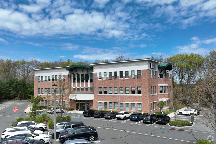 1451 State Route 34, Wall Township, NJ à louer - Photo principale – Image 1 sur 27