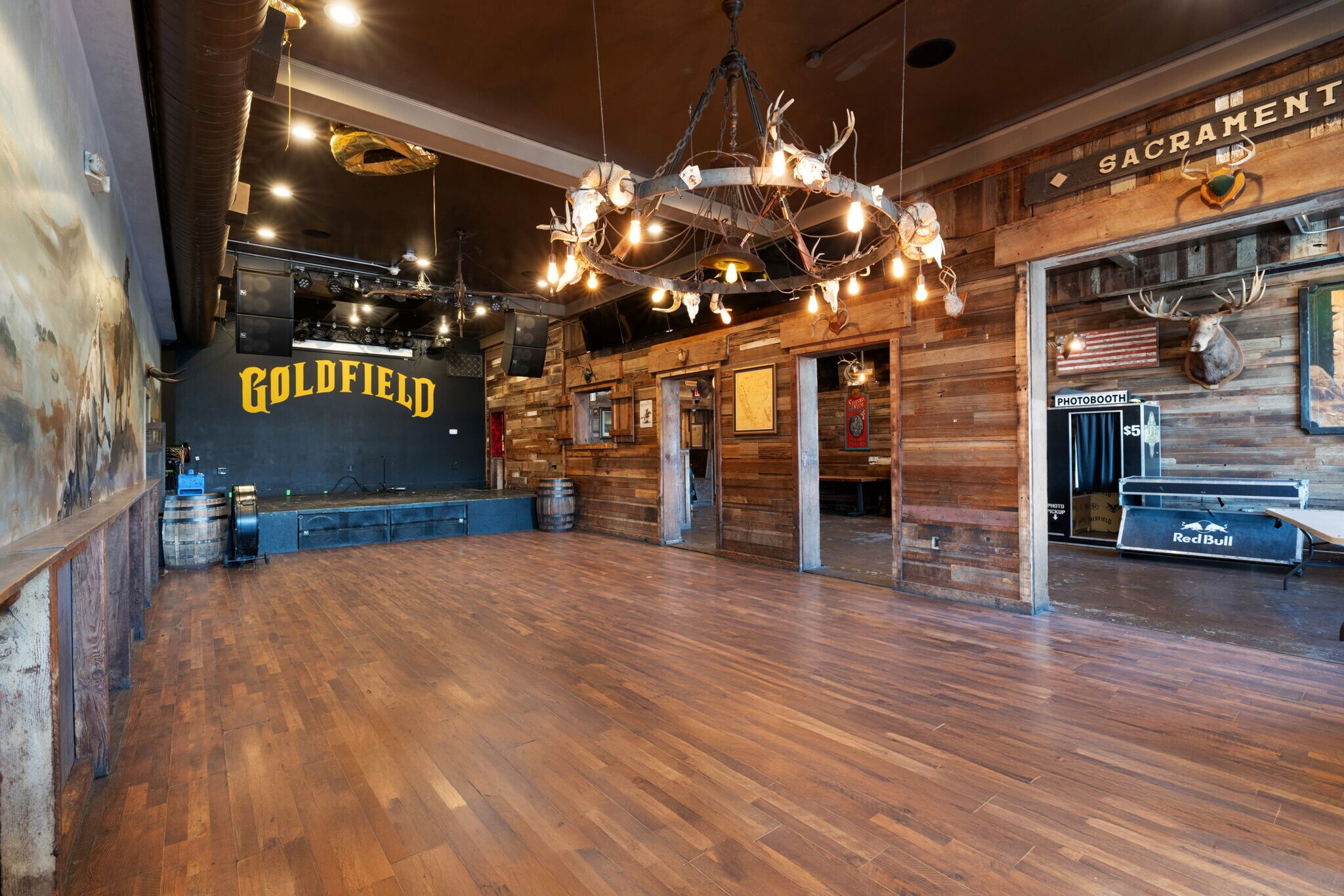 1624-1630 J St, Sacramento, CA à louer Photo intérieure– Image 1 sur 10