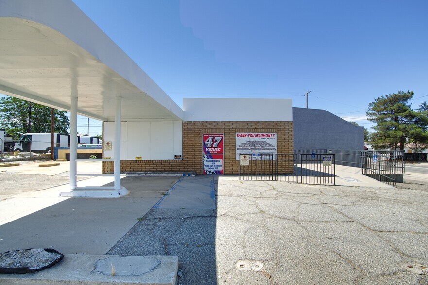 125 E 6th St, Beaumont, CA à vendre - Photo de l’immeuble – Image 2 sur 17