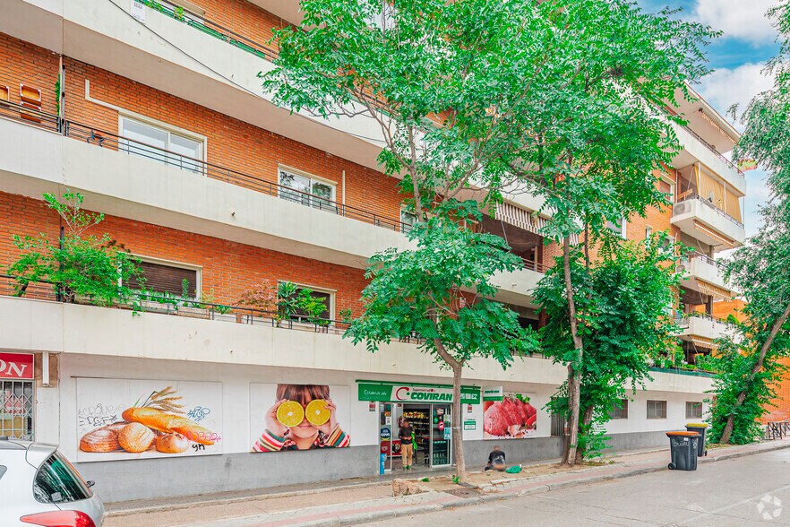 Calle de Velayos, 4, Madrid, Madrid à louer - Photo de l’immeuble – Image 2 sur 2