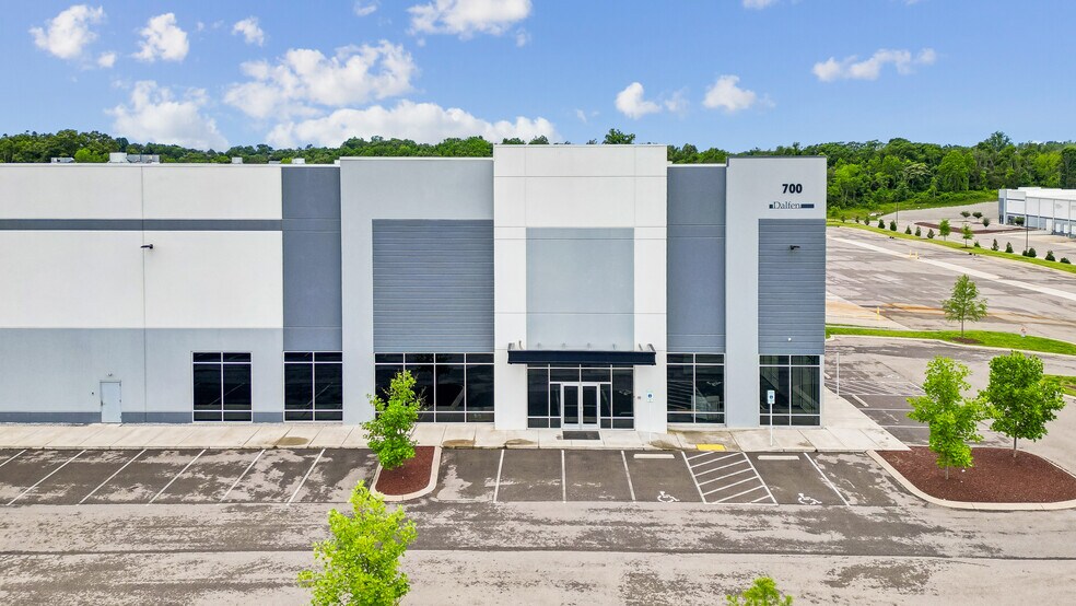 700 Airpark Commerce Dr, Nashville, TN à louer - Photo de l’immeuble – Image 2 sur 8