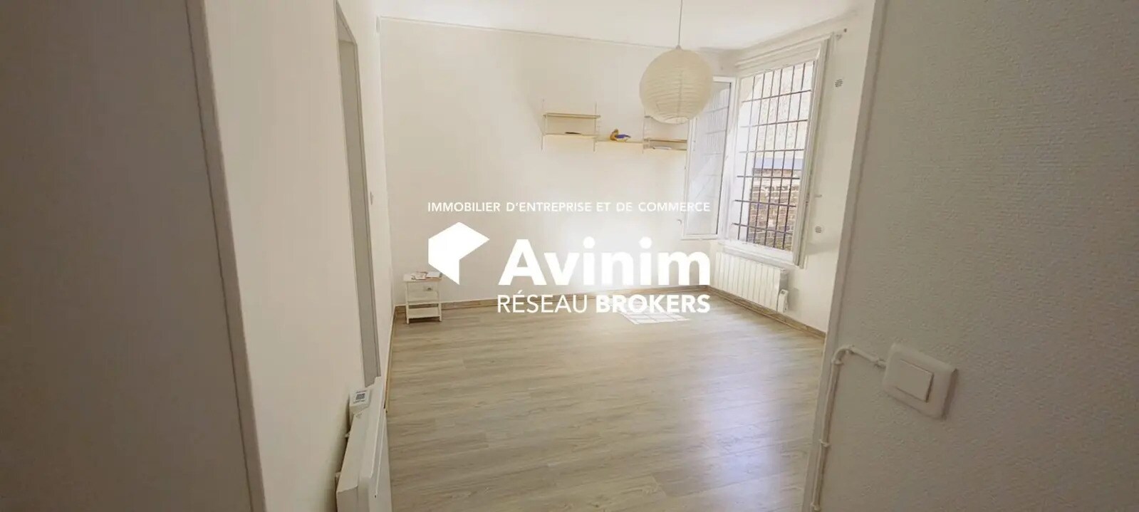 Local d'activités dans Ivry-sur-Seine à vendre Photo de l’immeuble– Image 1 sur 9