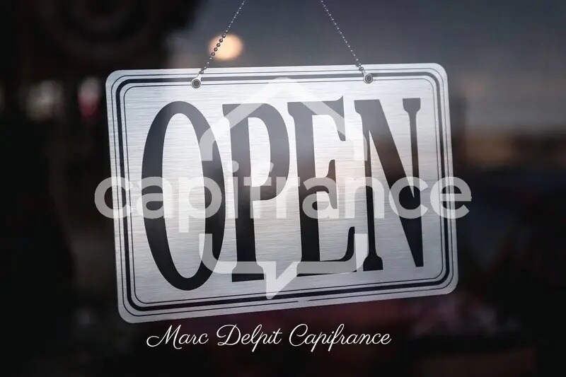 Local commercial dans Claira à louer - Photo de l’immeuble – Image 1 sur 1