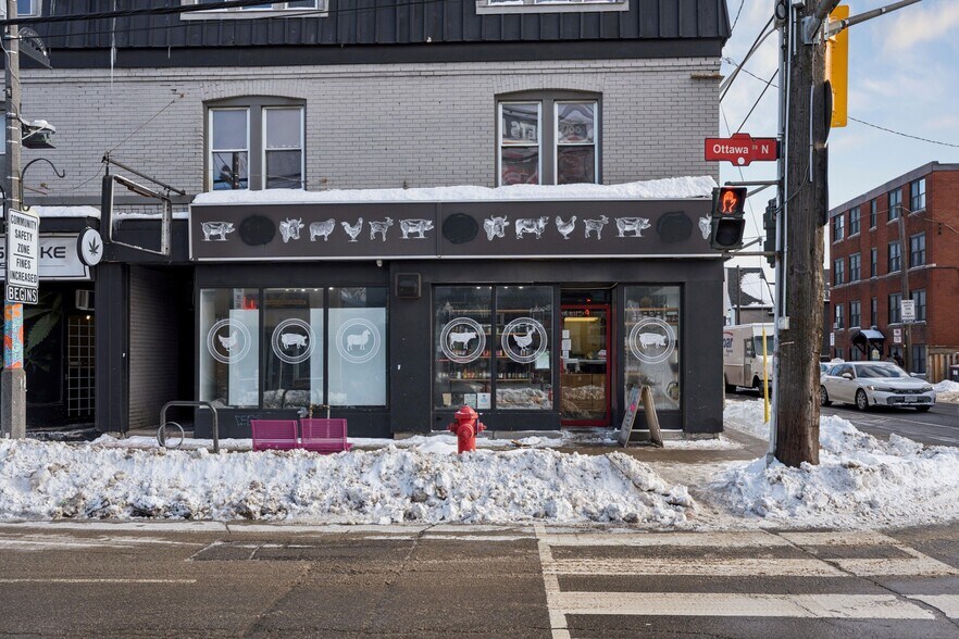 182-186 Ottawa St N, Hamilton, ON à vendre - Photo de l’immeuble – Image 3 sur 9