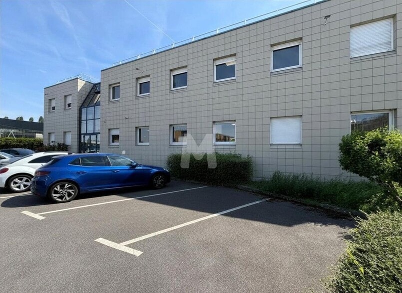 3 Rue Du Docteur Albert Schweitzer, Morangis à louer - Photo de l’immeuble – Image 3 sur 11