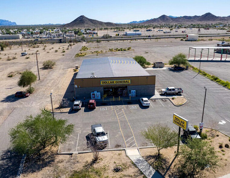 925 Main st, Quartzsite, AZ à vendre - Photo de l’immeuble – Image 1 sur 2