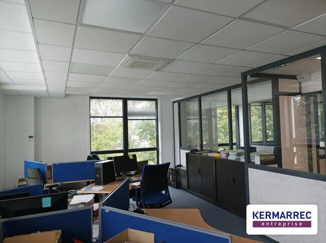 Plus de détails pour Bureau à louer