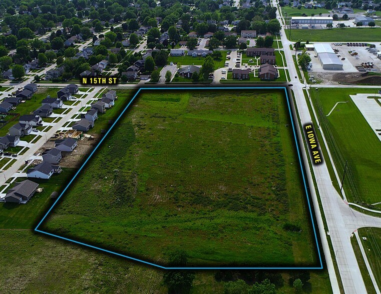 01 Iowa Ave, Indianola, IA à vendre - Photo de l’immeuble – Image 3 sur 19
