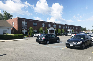 Plus de détails pour 4230-4250 Hempstead Tpke, Bethpage, NY - Bureau à louer