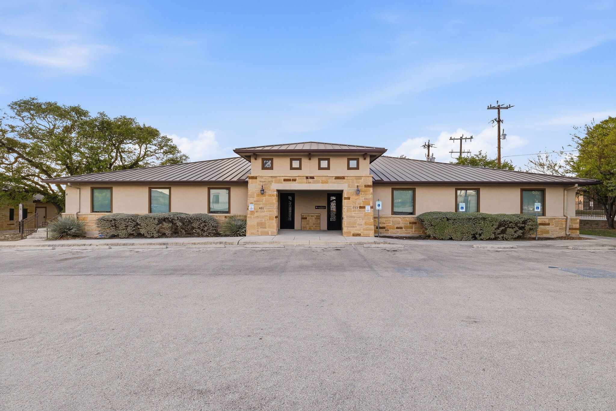 10007 Huebner Rd, San Antonio, TX à vendre Photo principale– Image 1 sur 38