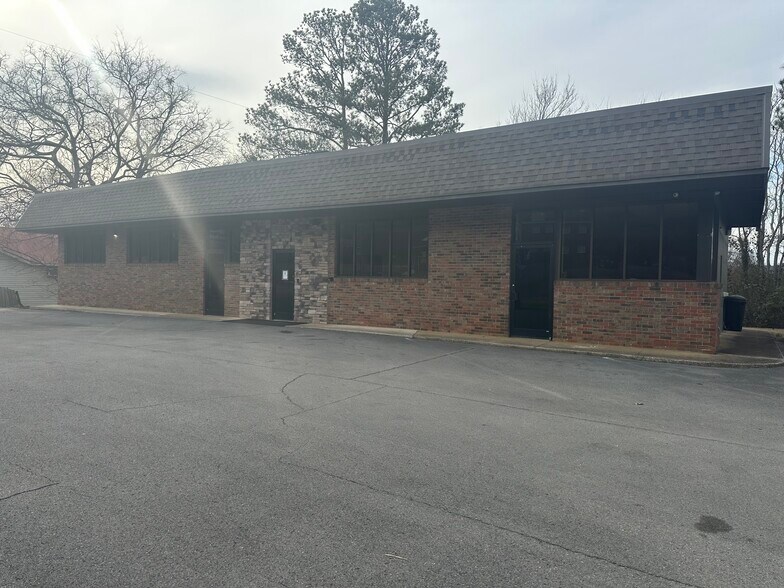 1210 Noccalula Rd, Gadsden, AL à vendre - Photo principale – Image 1 sur 6