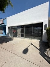 1446 S Robertson Blvd, Los Angeles, CA à louer Photo de l’immeuble– Image 1 sur 9