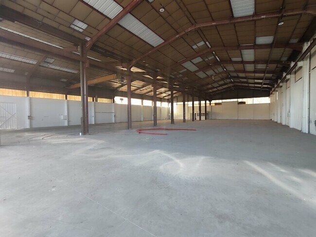 Plus de détails pour Industriel/Logistique à vendre