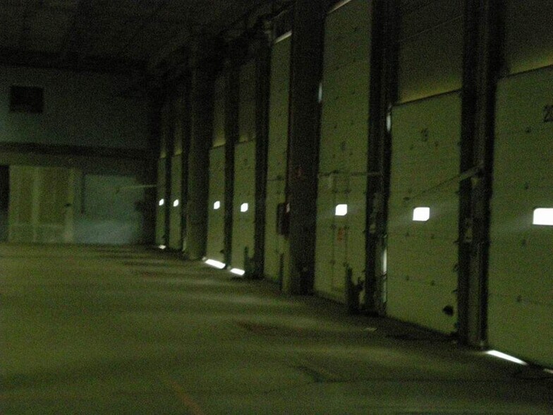 Industriel/Logistique dans SEVILLA à louer - Photo de l’immeuble – Image 2 sur 10